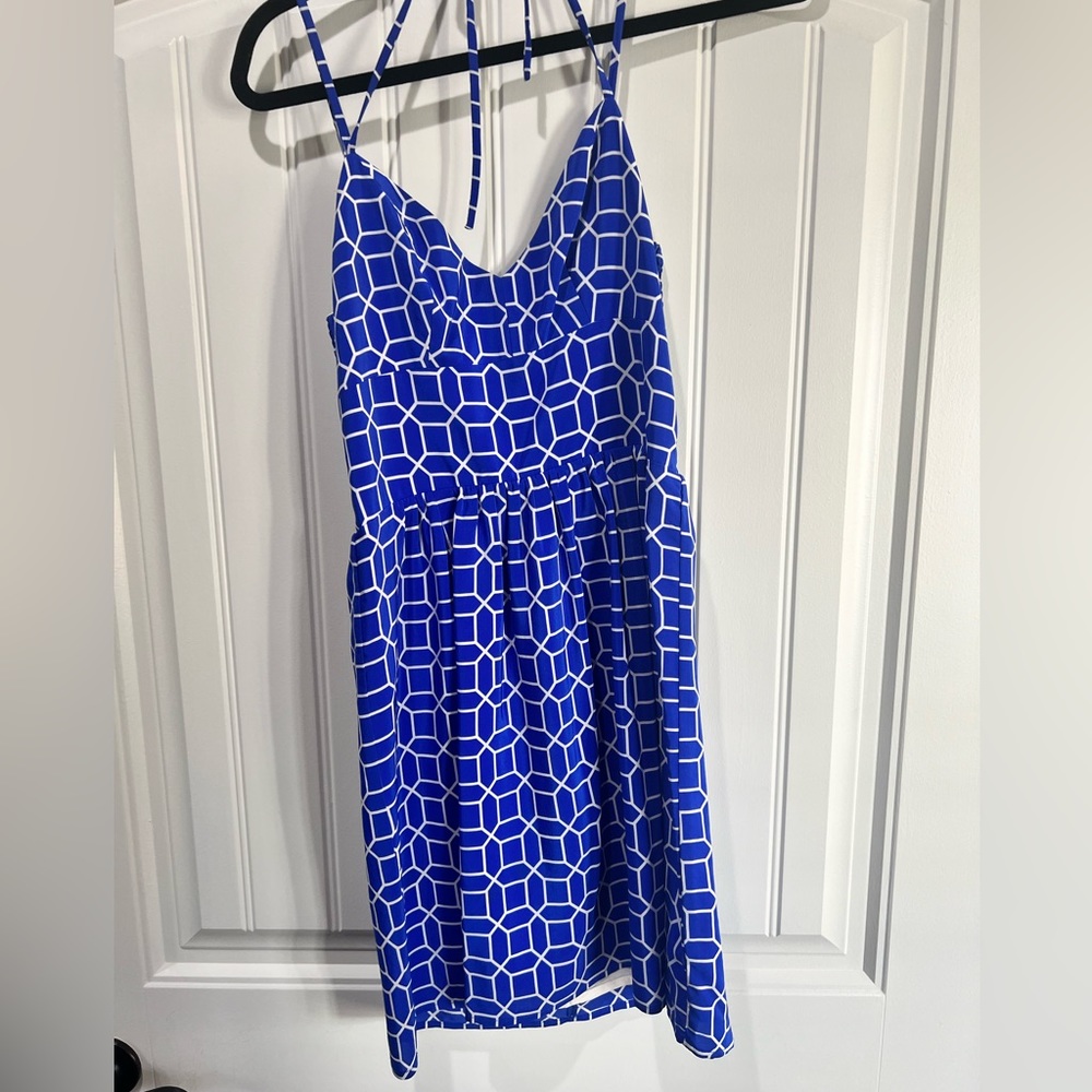 Amanda Uprichard 100% silk blue & white geometric print dress